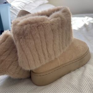 Cozy Tan Fur-Lined Women's Boots